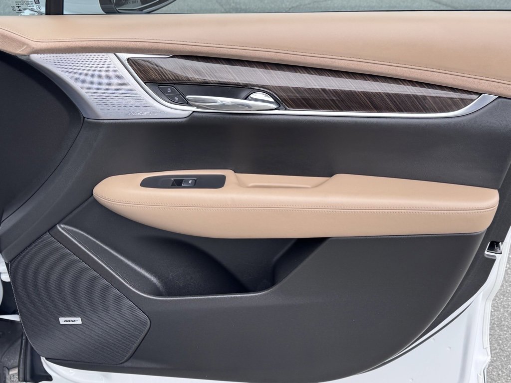 Used 2023 Cadillac XT6 Premium Luxury w/ Platinum Package image 16