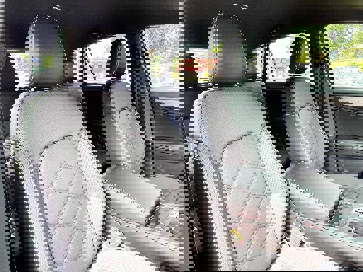 Used 2024 Volkswagen Atlas Cross Sport SE image 10