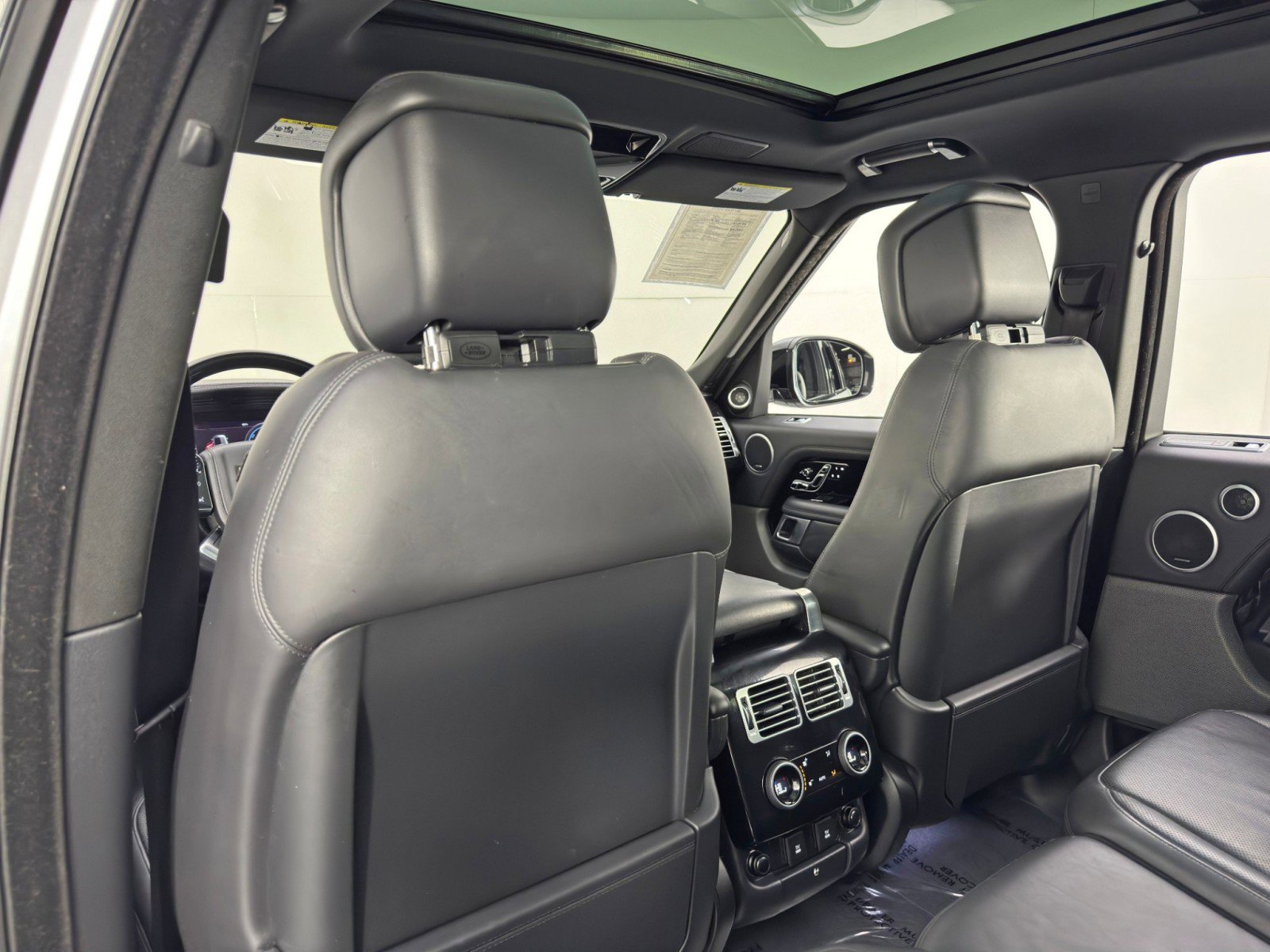 Used 2020 Land Rover Range Rover HSE image 44