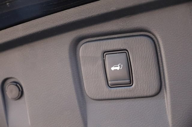 Used 2019 Nissan Murano SL w/ SL Technology Package FWD image 8