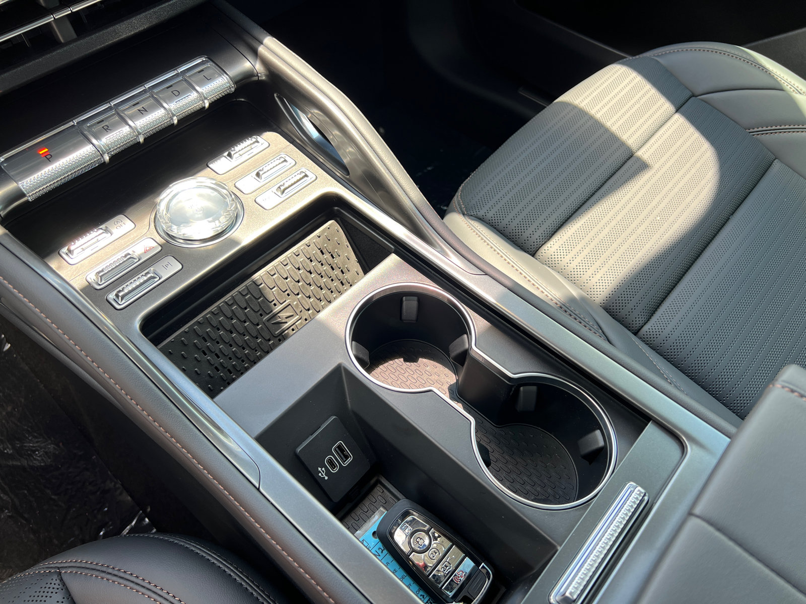 New 2026 Lincoln Nautilus Reserve w/ Jet Appearance Package AWD/4WD image 19