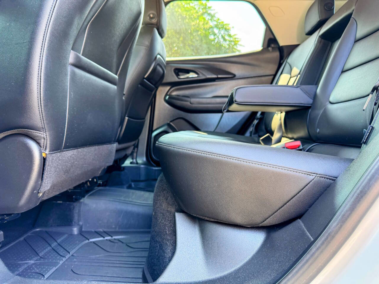 Used 2021 Chevrolet TrailBlazer LT w/ Premium Seating Package image 23