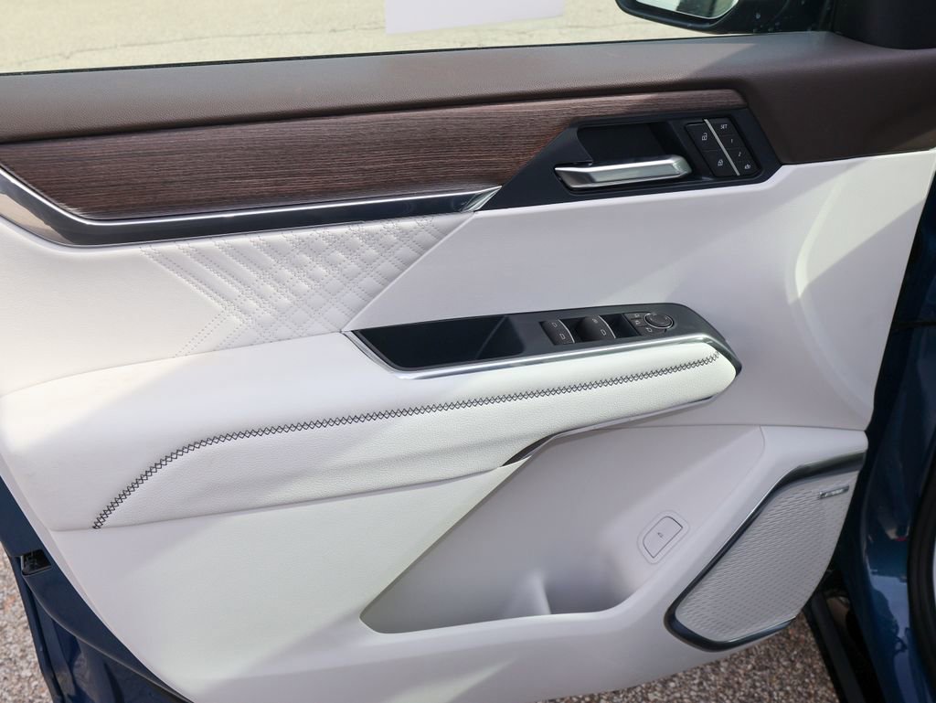 New 2026 GMC Acadia Denali w/ Super Cruise Package image 11