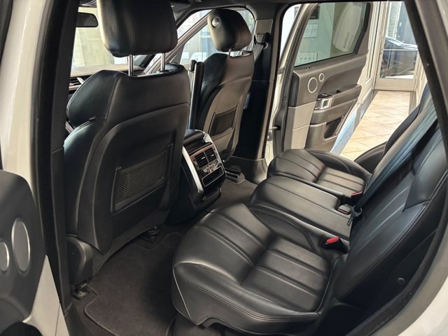 Used 2016 Land Rover Range Rover Sport HSE AWD/4WD image 7