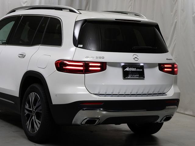 New 2026 Mercedes-Benz GLB 250 4MATIC image 8