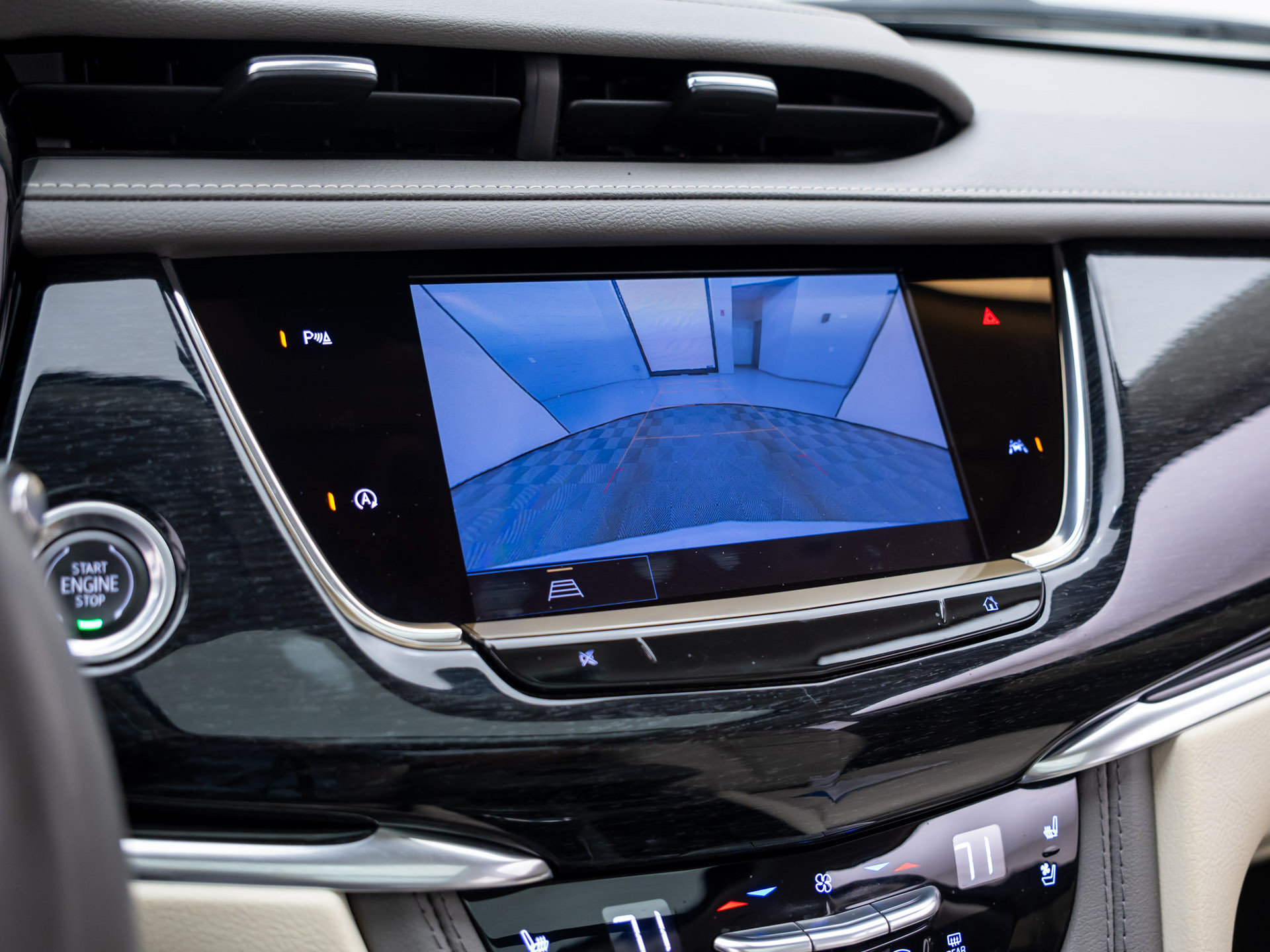 Used 2023 Cadillac XT6 Premium Luxury AWD/4WD image 24