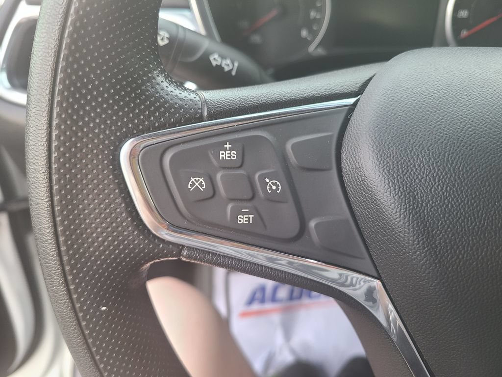 Used 2019 Chevrolet Equinox LT FWD image 19