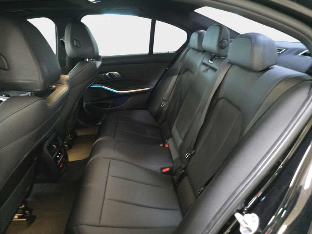 Used 2020 BMW 330i Sedan w/ Convenience Package RWD image 14