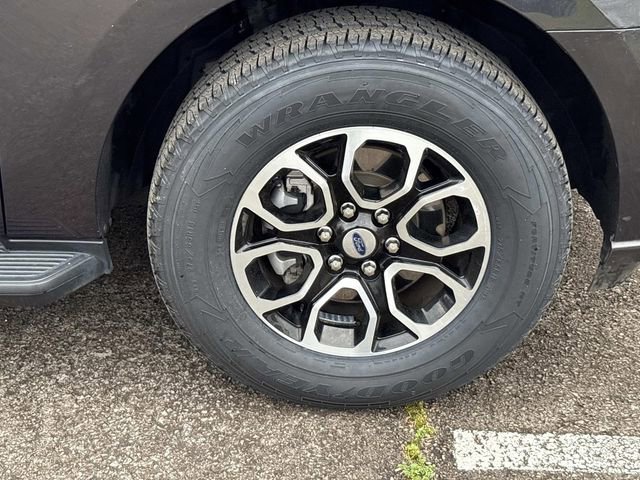 Certified 2024 Ford Expedition Max XLT image 4