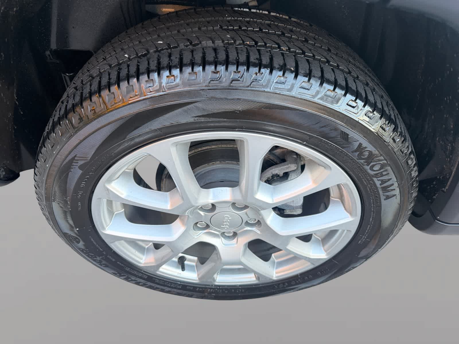 Used 2023 Jeep Compass Latitude AWD/4WD image 9