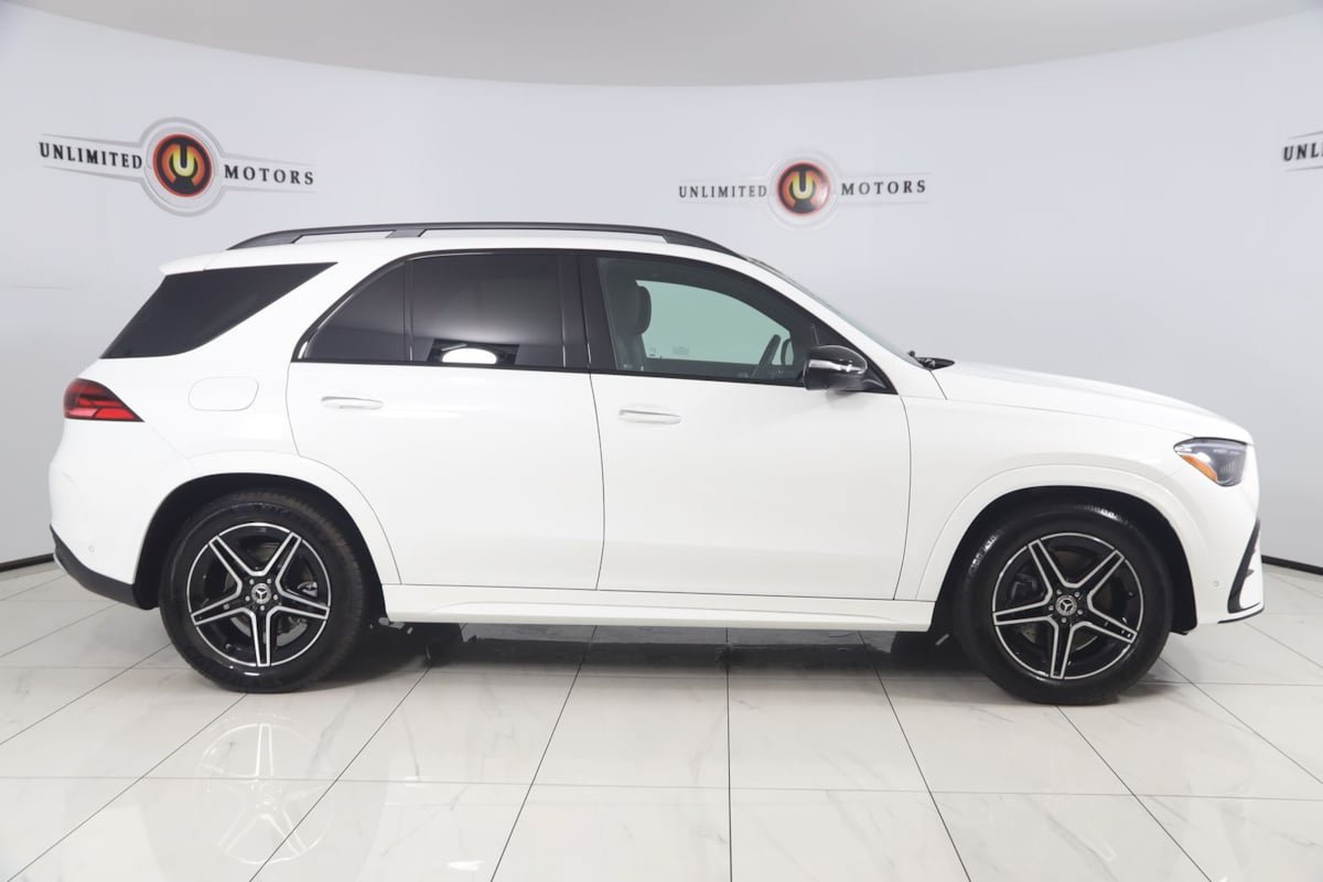 Used 2025 Mercedes-Benz GLE 450 4MATIC image 2