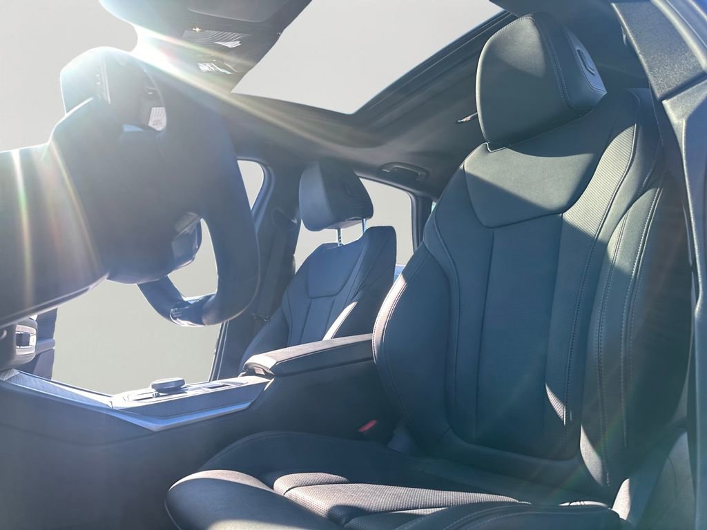 Used 2025 BMW i4 xDrive40i w/ Parking Assistance Package image 23