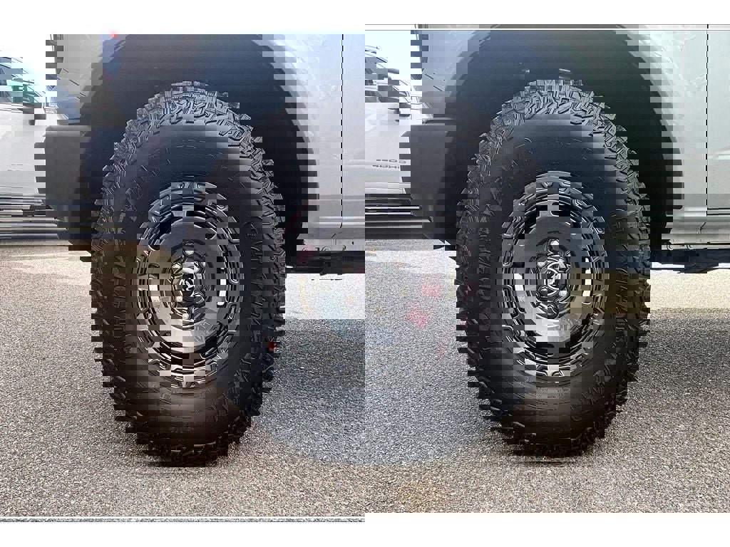 Used 2024 Ford Bronco Outer Banks image 9