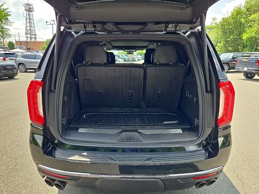 Used 2023 GMC Yukon Denali Ultimate w/ LPO, Floor Liner Package AWD/4WD image 65