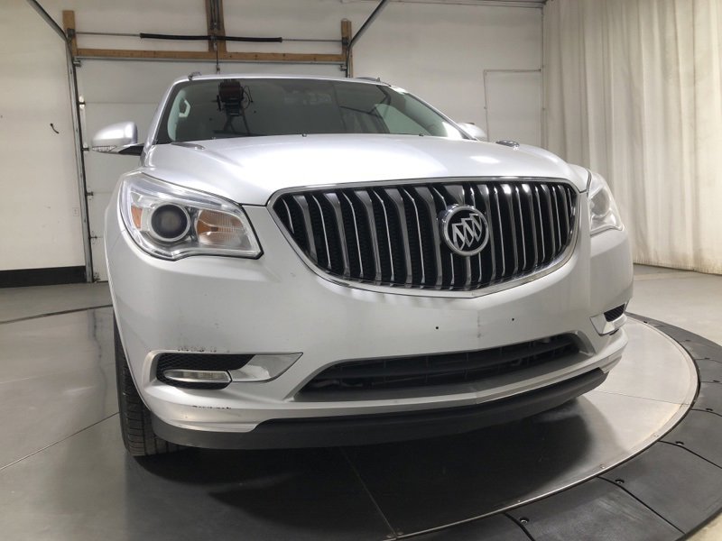 Used 2017 Buick Enclave Leather image 2