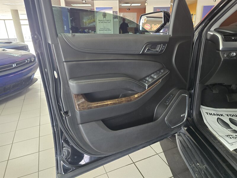 Used 2020 Chevrolet Suburban LT AWD/4WD image 7