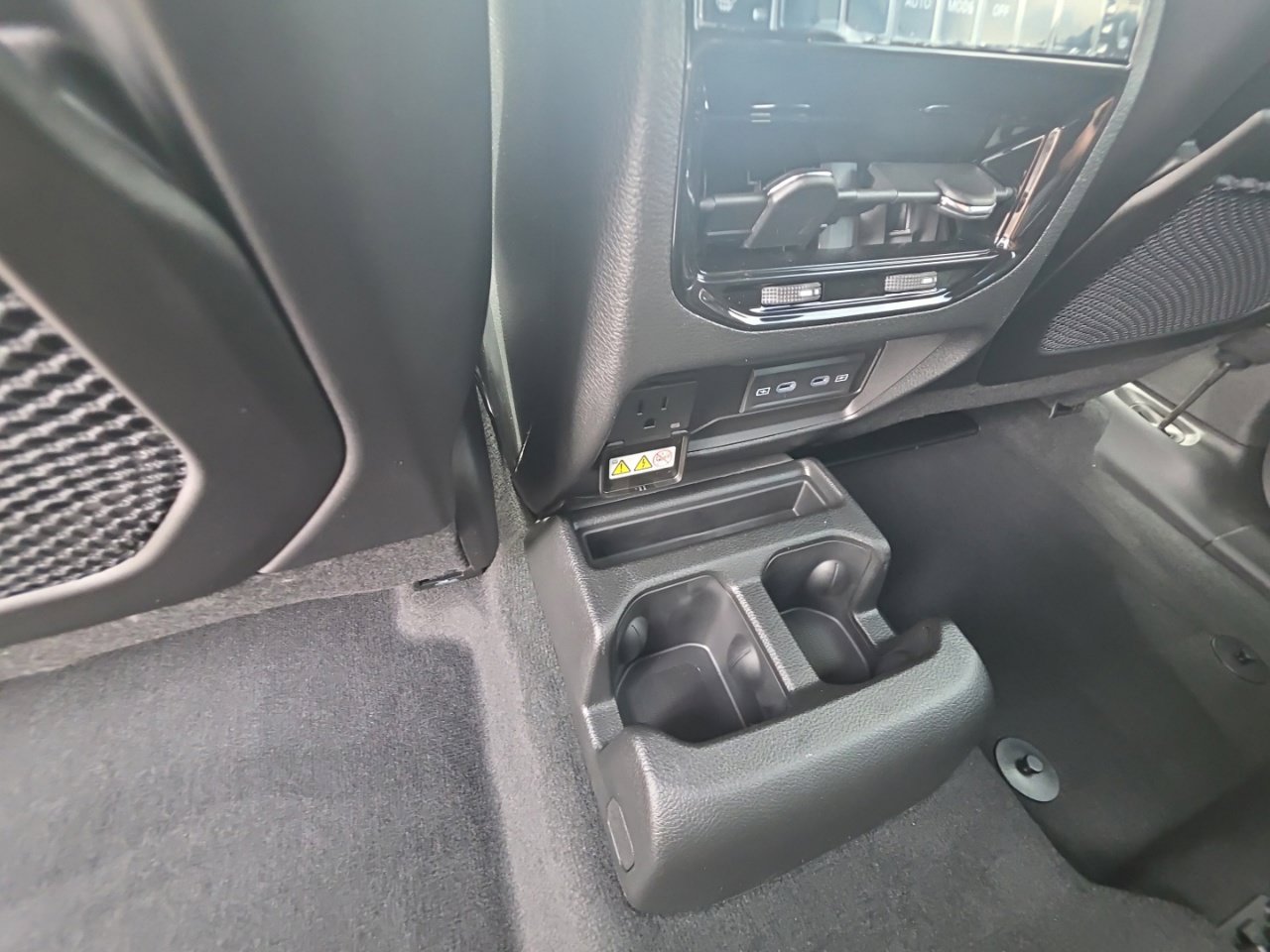 New 2027 Jeep Grand Cherokee L Limited AWD/4WD image 21