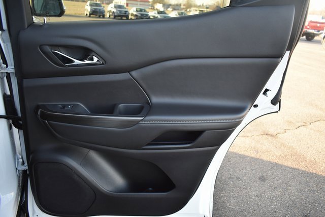 Used 2023 GMC Acadia SLT image 44