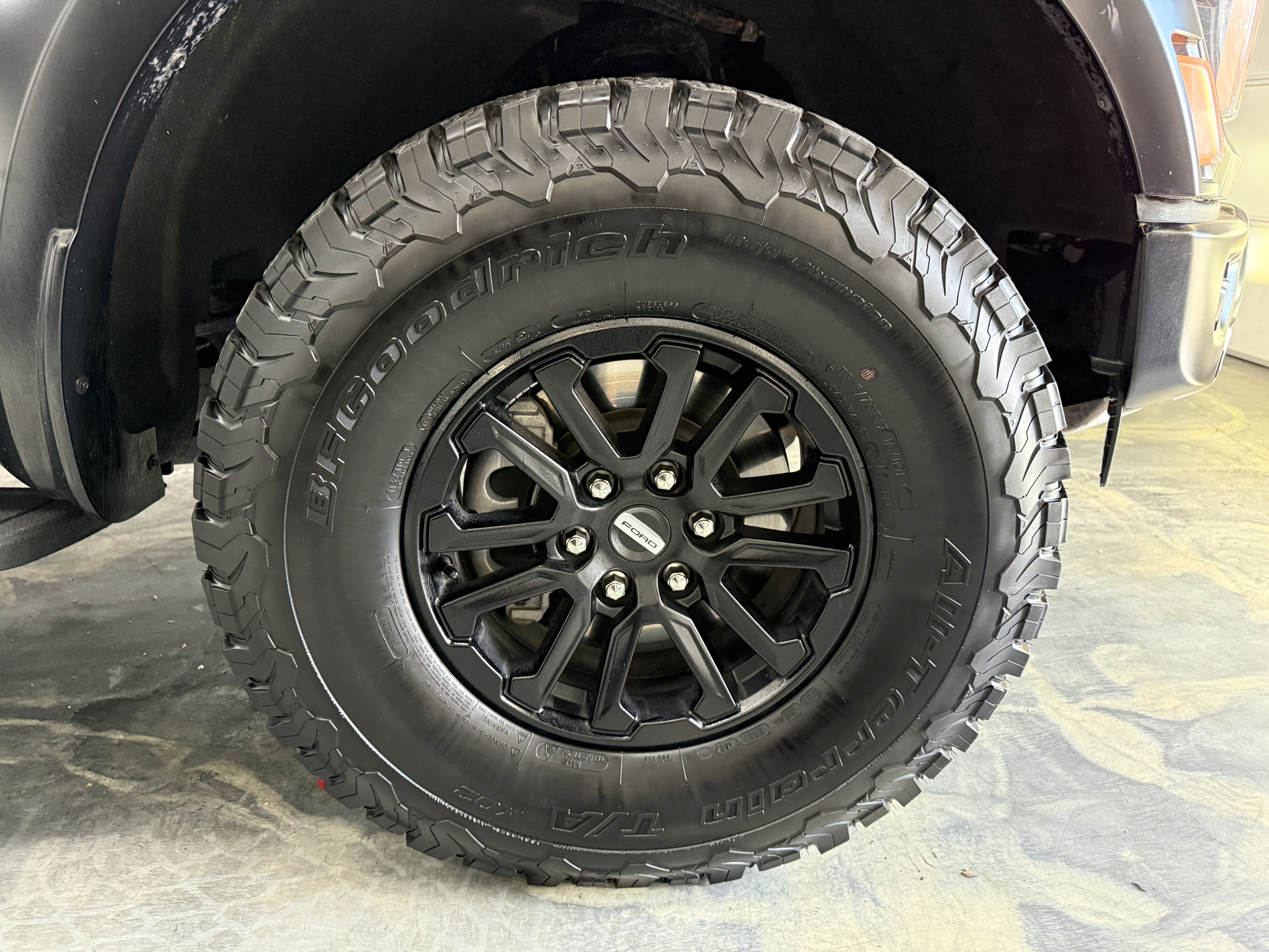 Used 2025 Ford F150 Raptor AWD/4WD image 37