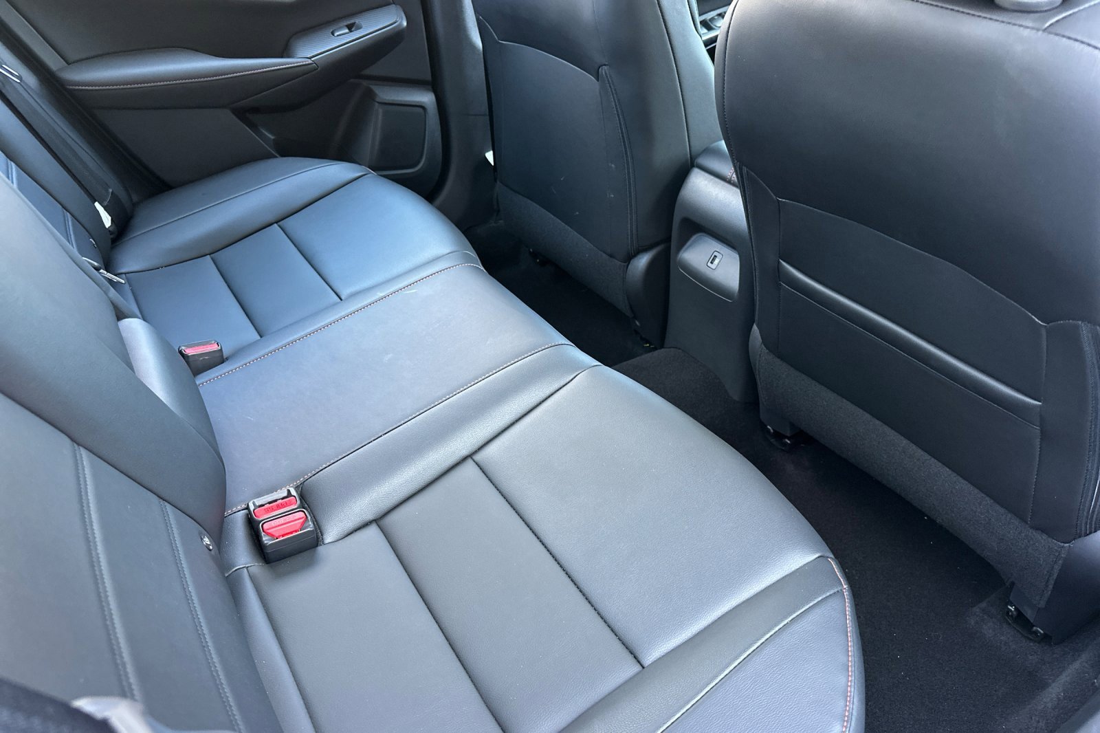 Used 2025 Nissan Sentra SR w/ SR Premium Package image 17