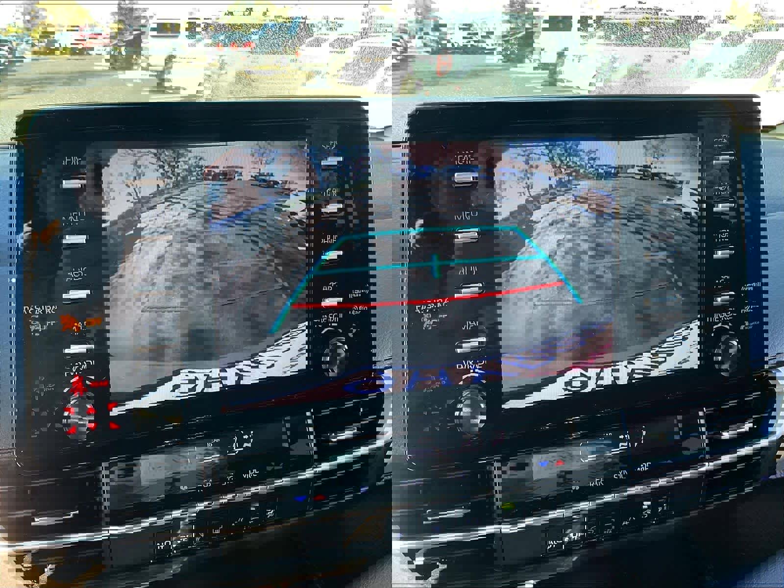 Used 2021 Toyota Sienna LE image 22