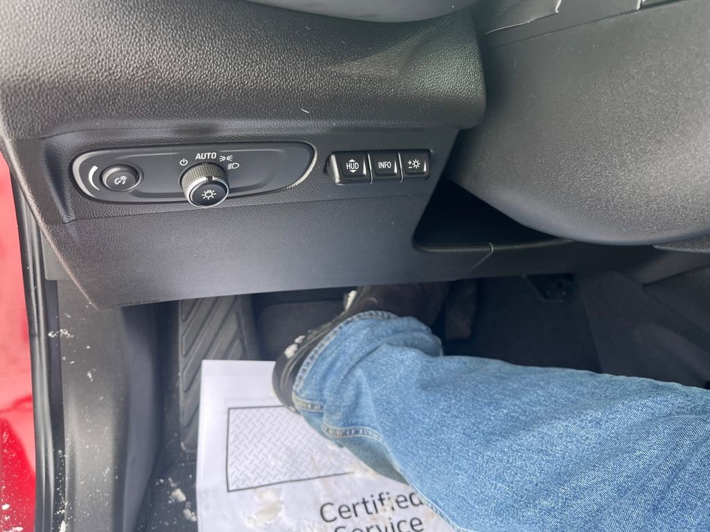 Used 2021 Buick Envision Essence image 13