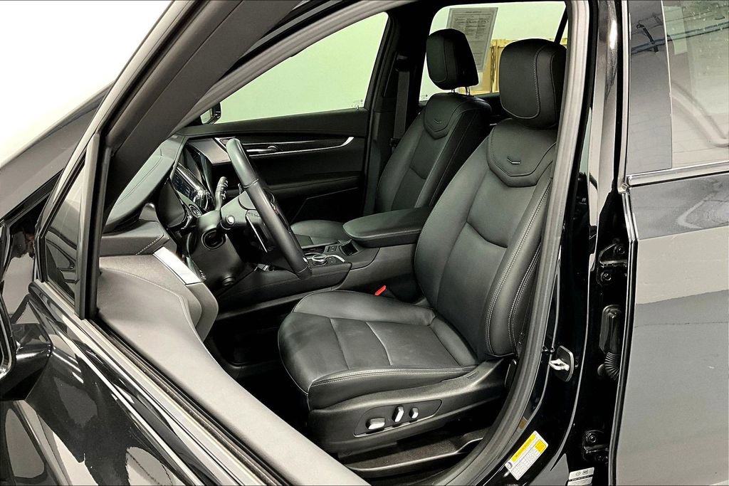 Used 2024 Cadillac XT6 Sport w/ Technology Package image 33