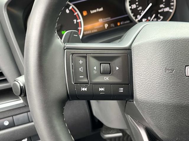 Used 2025 Nissan Rogue SV image 29