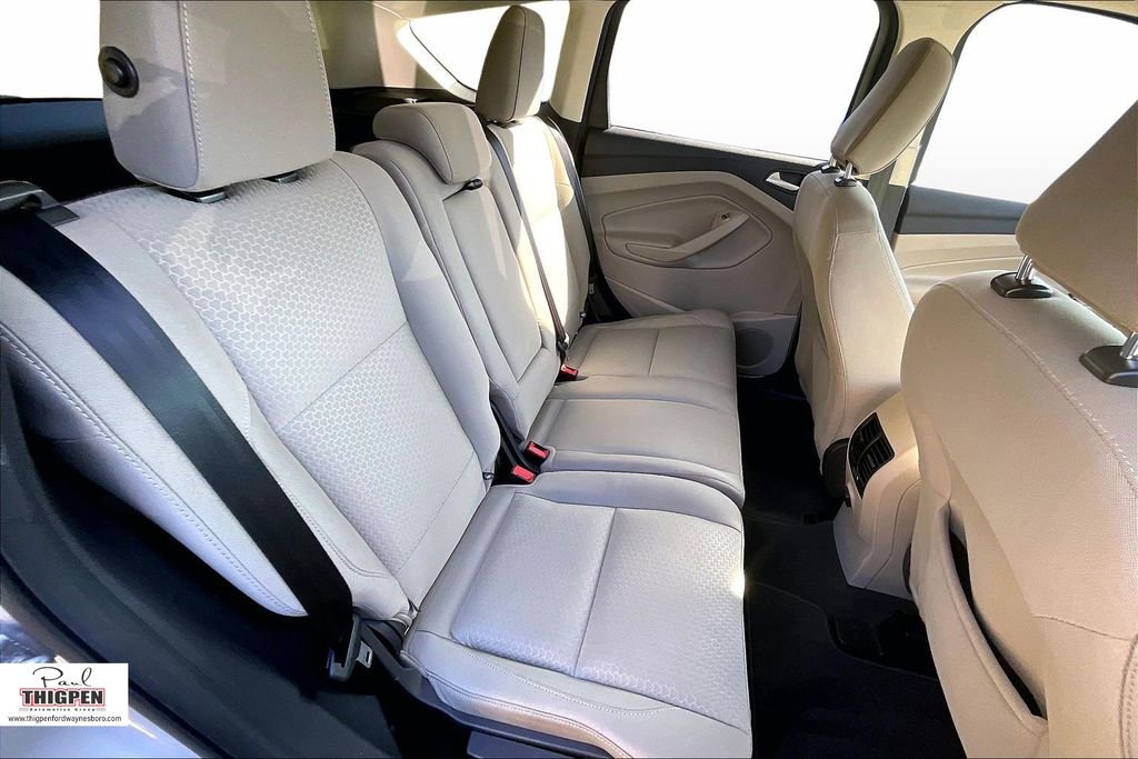 Used 2019 Ford Escape SE image 25