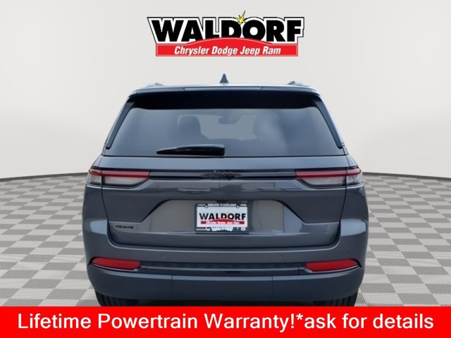 New 2025 Jeep Grand Cherokee 4WD image 4