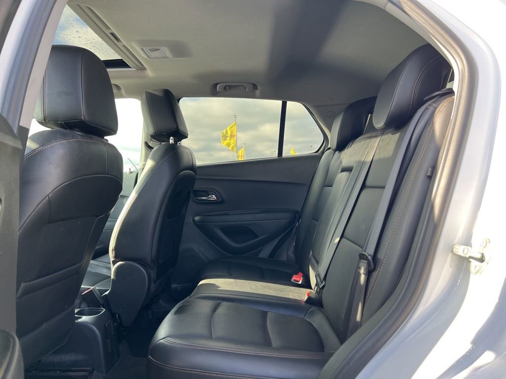 Used 2020 Chevrolet Trax Premier image 24
