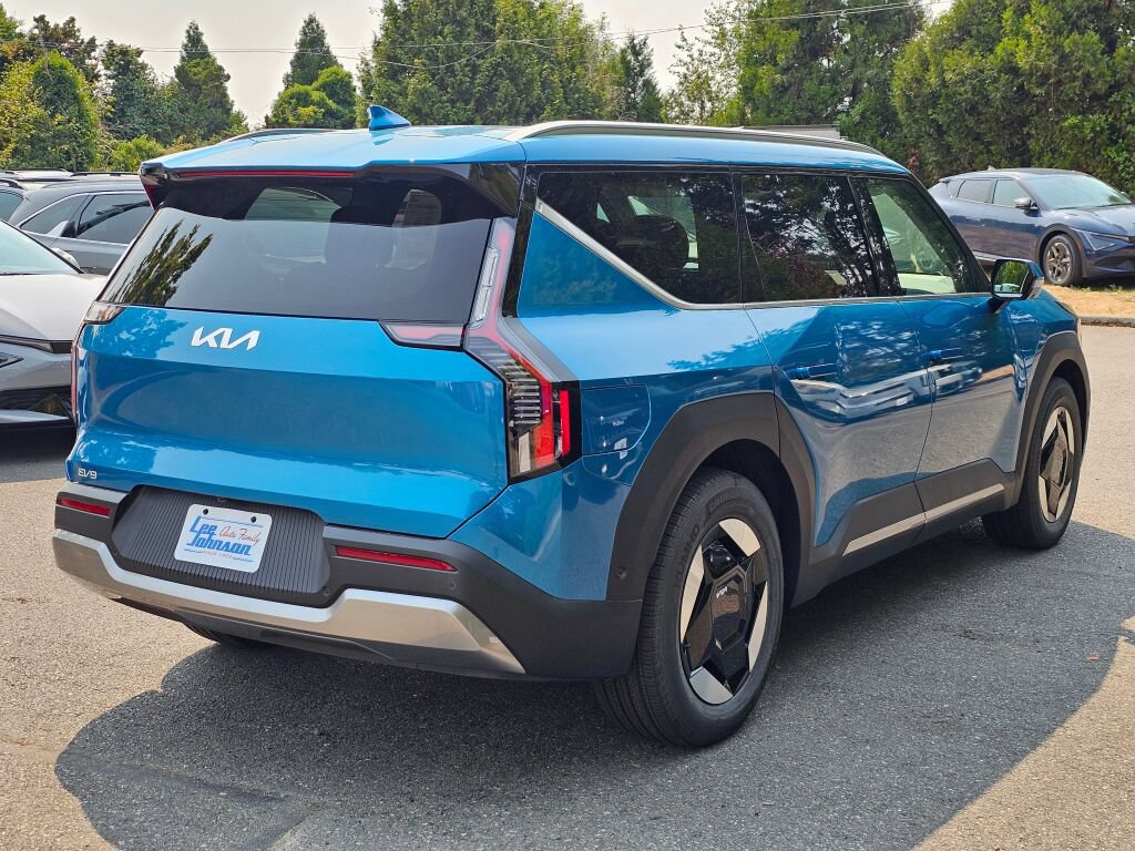 New 2026 Kia EV9 Wind AWD/4WD image 5