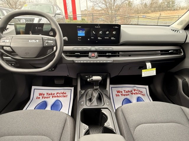 Used 2025 Kia K4 LXS image 24