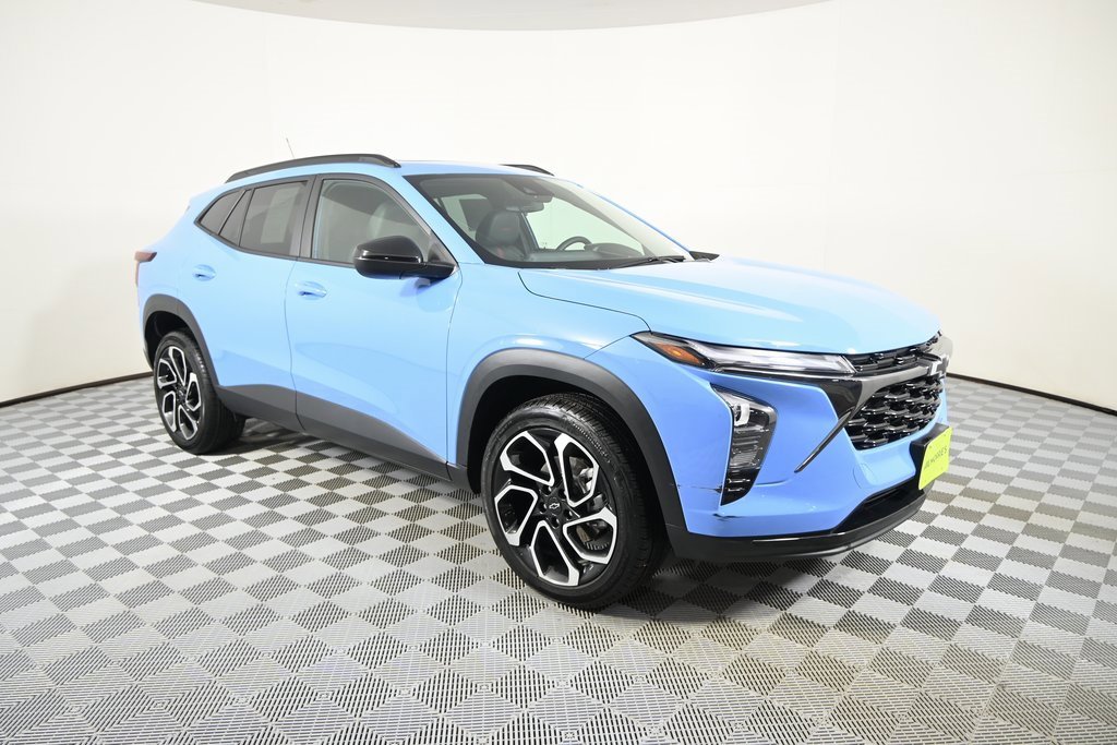 Used 2024 Chevrolet Trax RS w/ Sunroof Package image 9