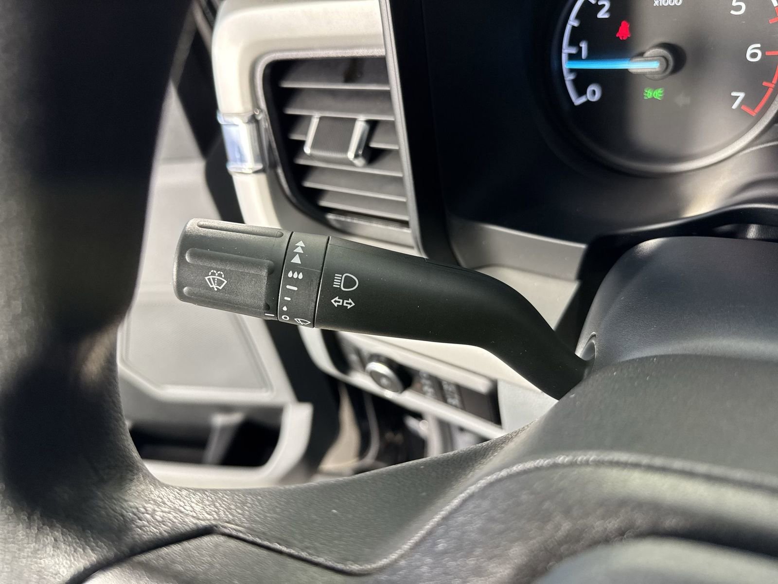 Used 2025 Ford F250 XLT image 15