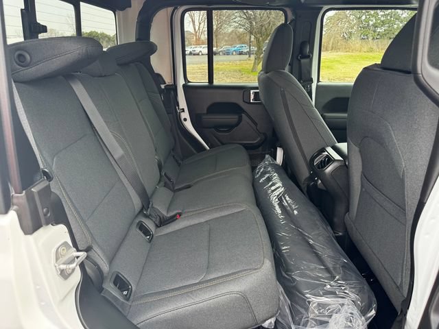 New 2026 Jeep Gladiator Sport AWD/4WD image 16