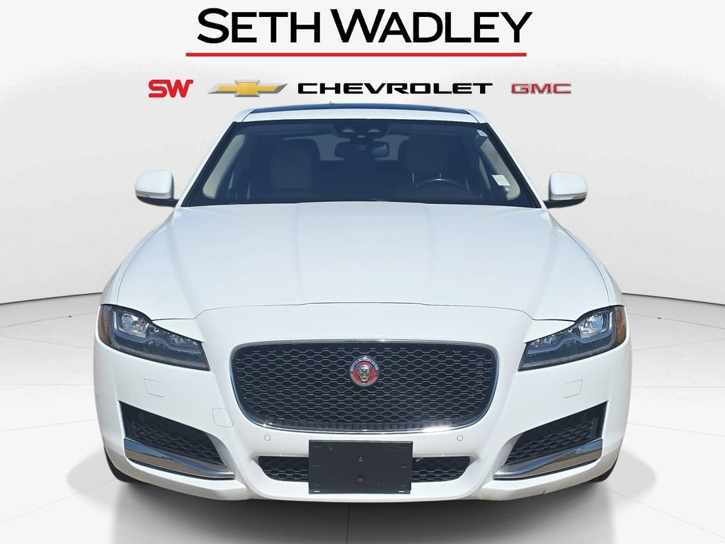 Used 2017 Jaguar XF Prestige RWD image 2