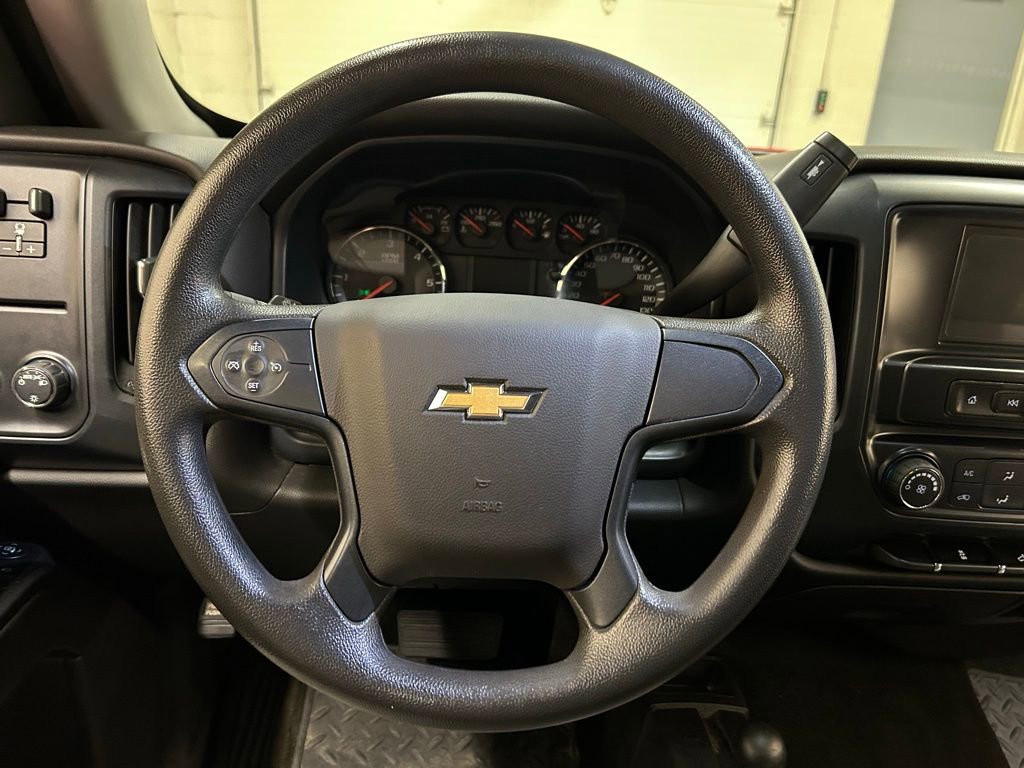 Used 2018 Chevrolet Silverado 1500 Custom w/ Custom Value Package AWD/4WD image 15