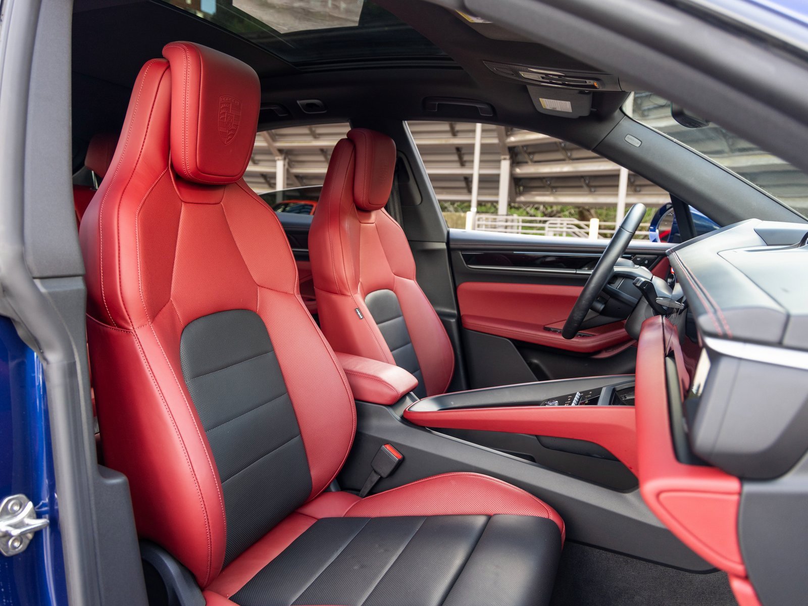 Certified 2024 Porsche Macan 4 Electric image 55