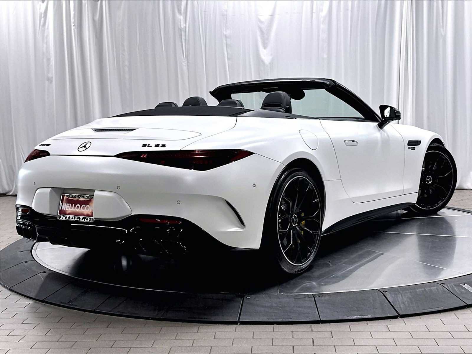 Used 2022 Mercedes-Benz SL 63 AMG 4MATIC image 9