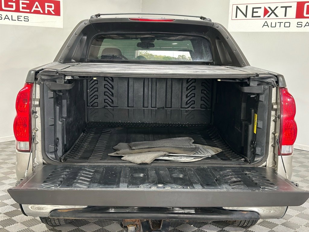 Used 2006 Chevrolet Avalanche Z71 w/ Sun And Sound Package image 37