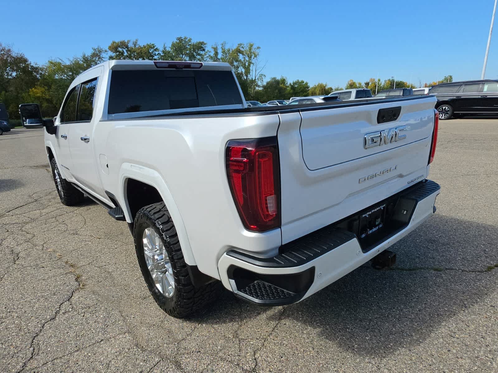 Used 2022 GMC Sierra 2500 Denali w/ Denali Ultimate Package AWD/4WD image 10