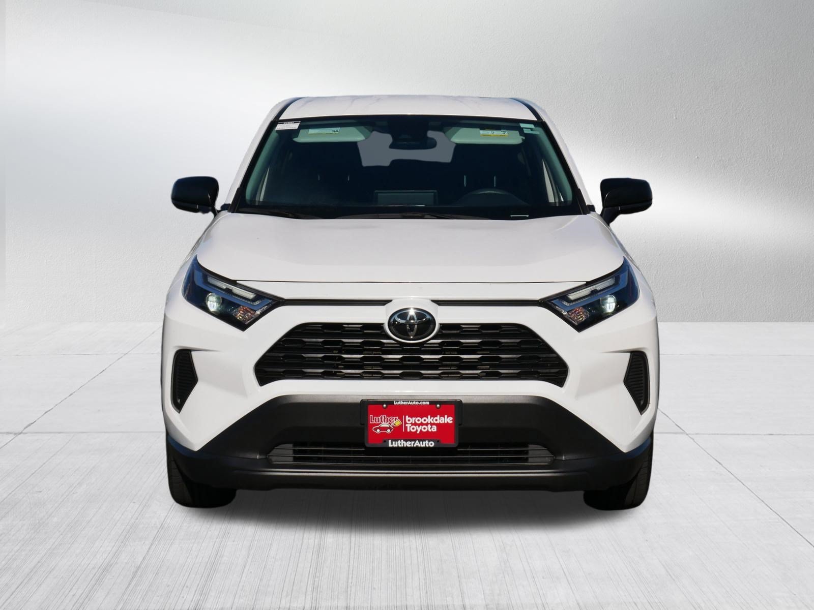 Certified 2025 Toyota RAV4 LE AWD/4WD image 2