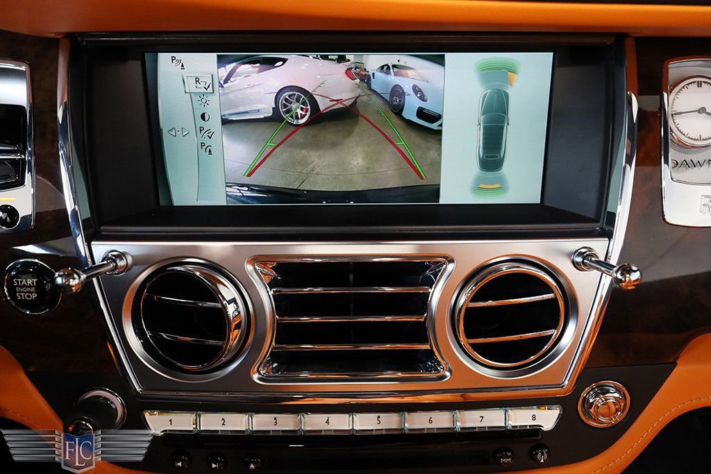 Used 2017 Rolls-Royce Dawn image 34