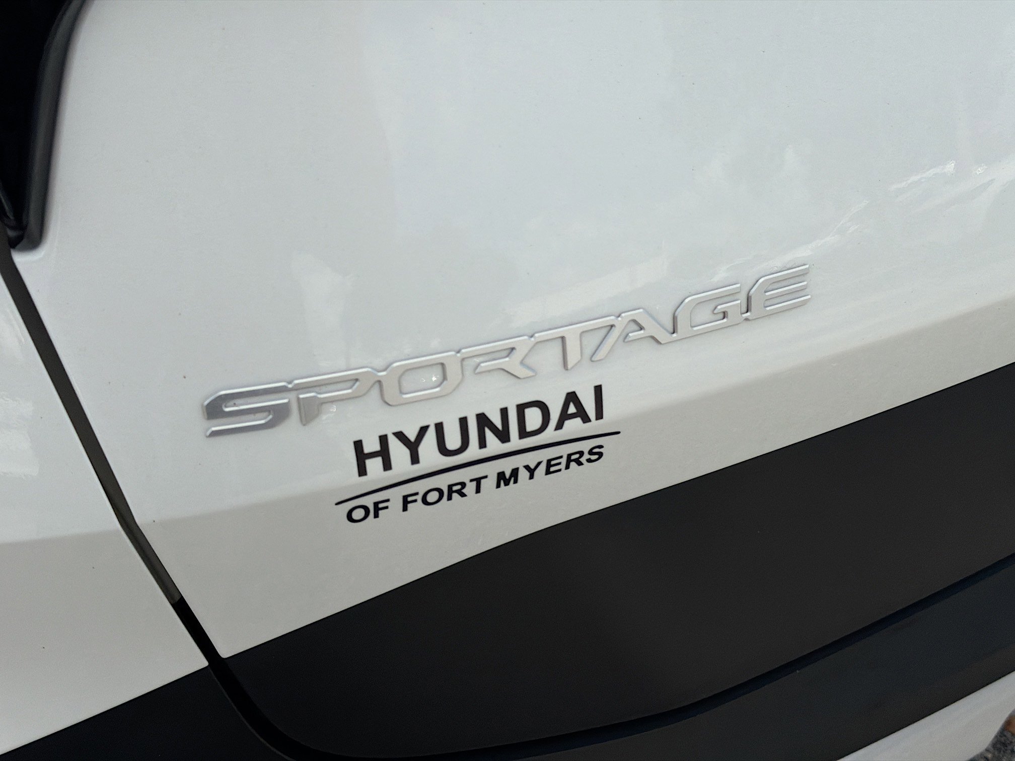 Used 2024 Kia Sportage LX image 11