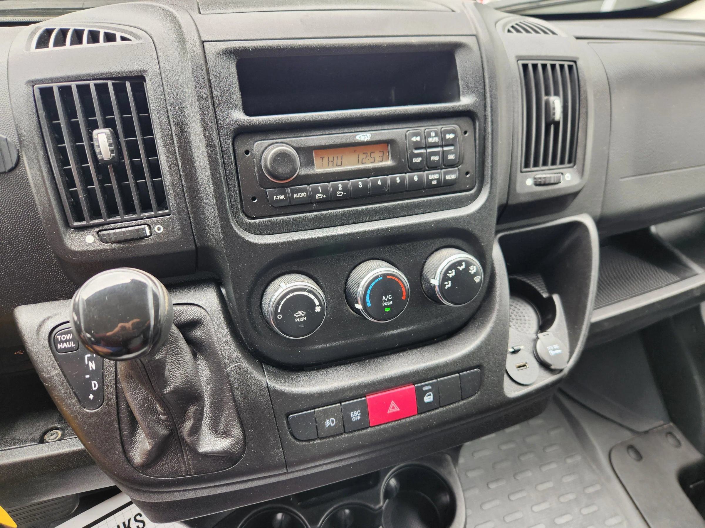 Used 2016 RAM ProMaster 1500 w/ Premium Appearance Group FWD image 28