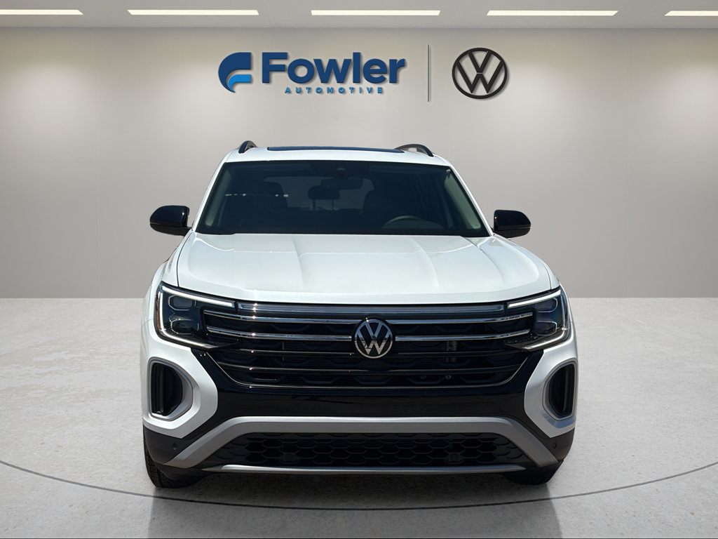 New 2026 Volkswagen Atlas Peak Edition AWD/4WD image 2