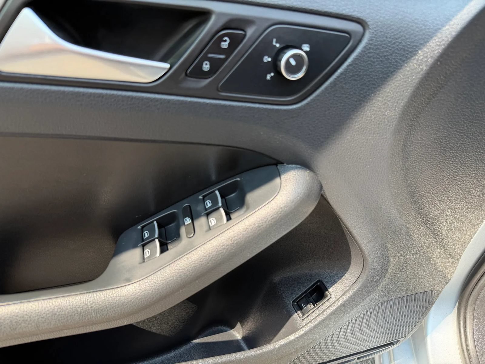 Used 2013 Volkswagen Jetta TDI FWD image 45