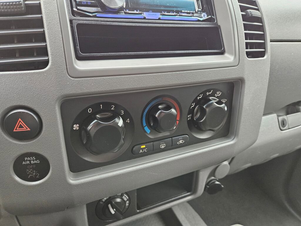 Used 2008 Nissan Frontier SE w/ SE Value Truck Pkg image 19