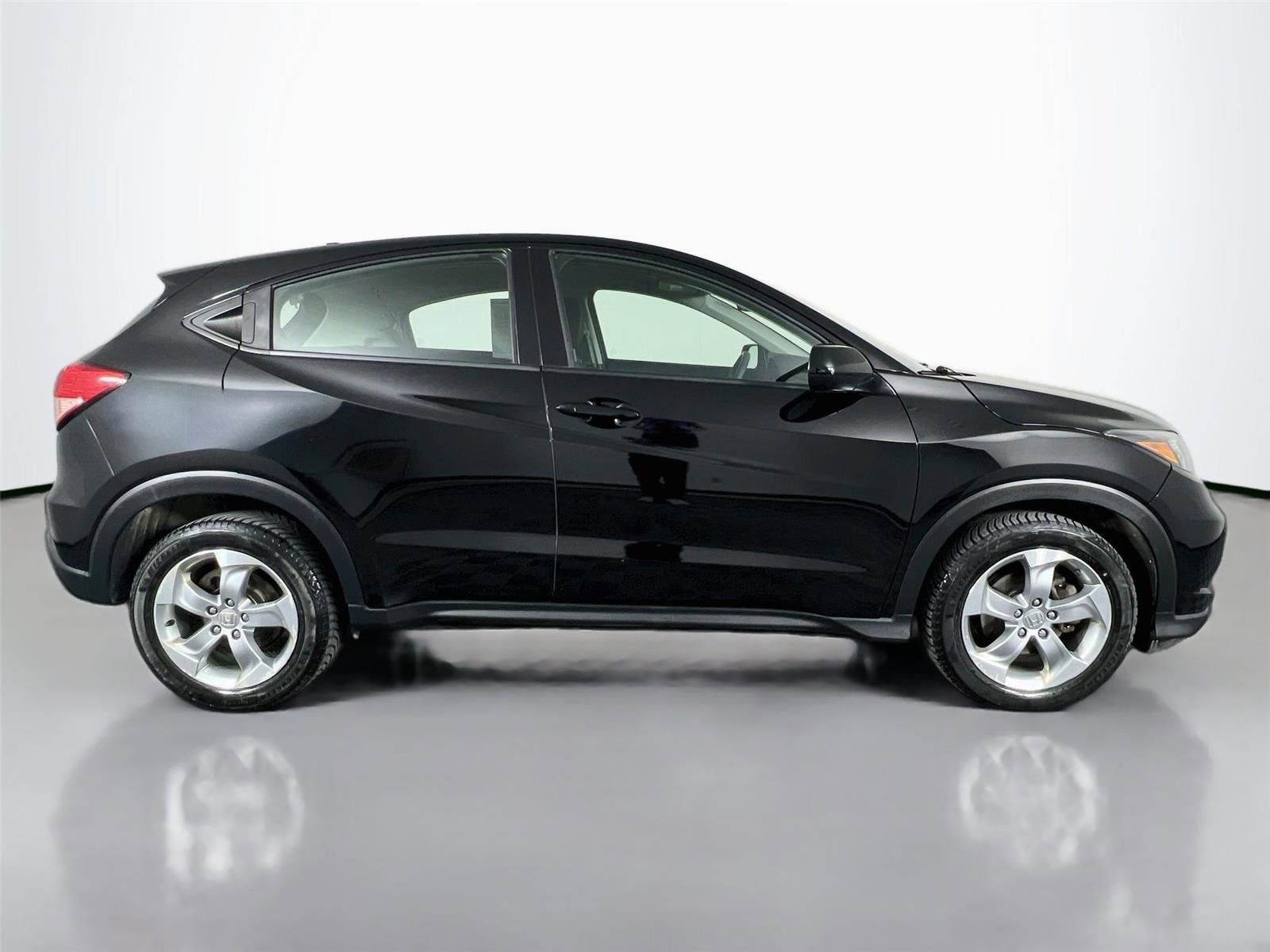 Used 2018 Honda HR-V LX image 7